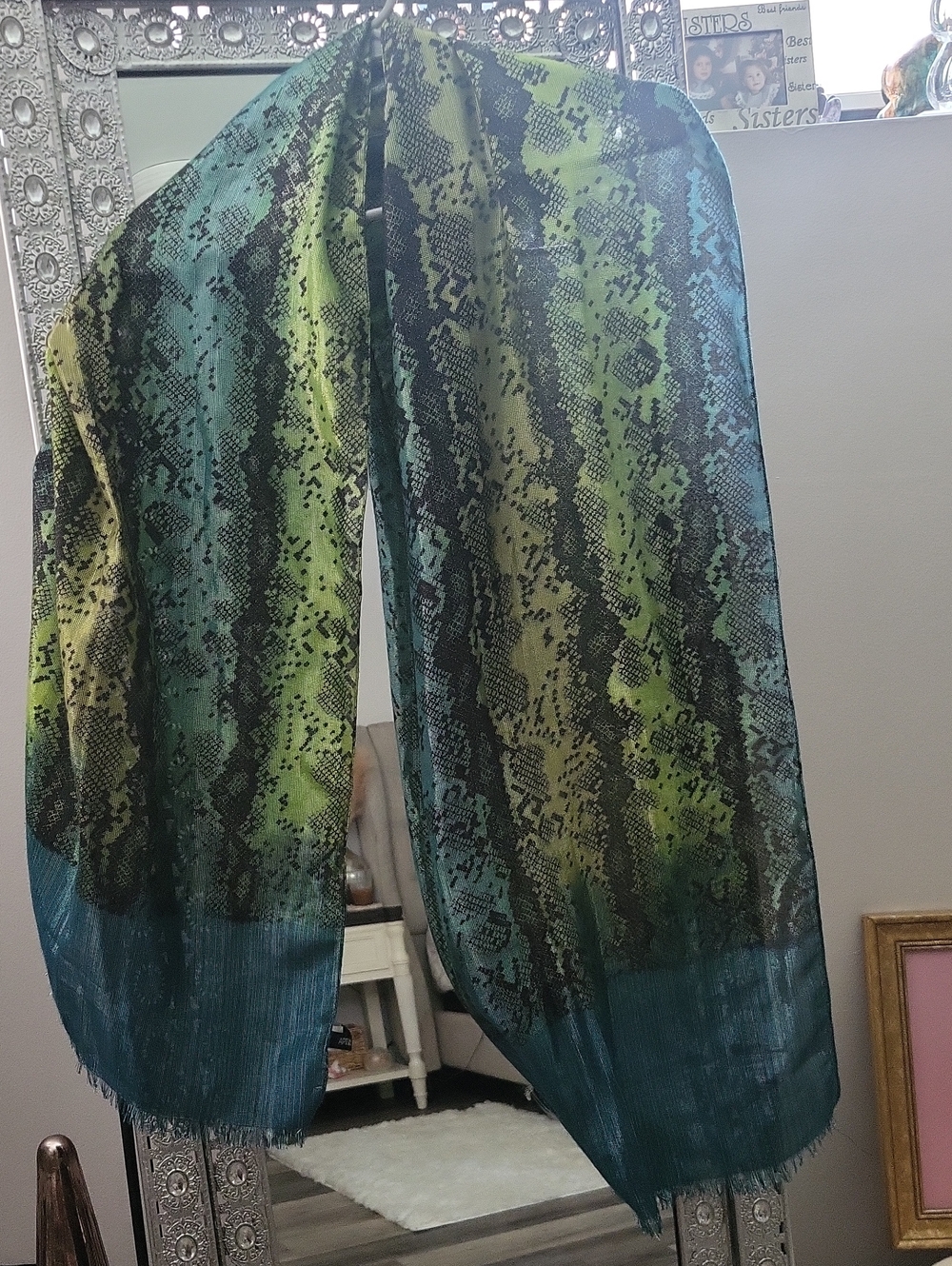 PRE-LOVED💚 Silky Green Teal Snake-Print Scarf By APT 9